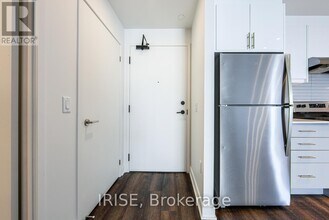 3030 Pharmacy Ave in Toronto, ON - Building Photo - Building Photo