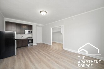 2779 N Milwaukee Ave in Chicago, IL - Building Photo - Building Photo