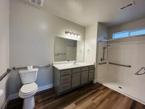 13084 S Tortola Dr in Herriman, UT - Building Photo - Building Photo