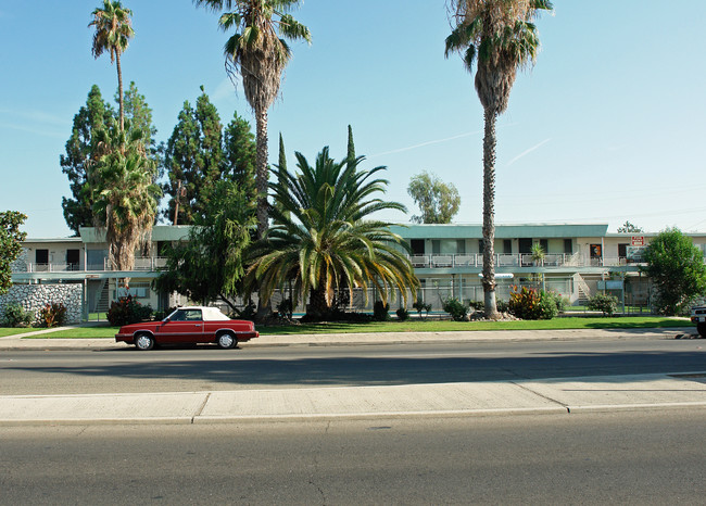 202-244 W Shields Ave in Fresno, CA - Foto de edificio - Building Photo