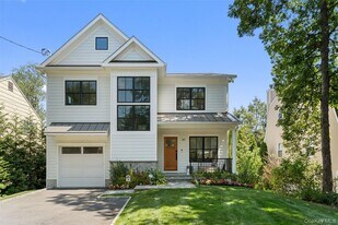 49 Fayette Rd in Scarsdale, NY - Building Photo