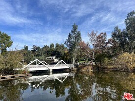 2310 Laguna Cir Dr in Agoura Hills, CA - Building Photo