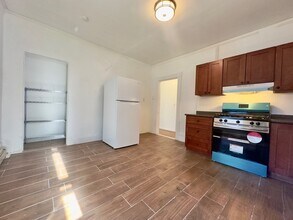 26 Armington St, Unit 2 in Boston, MA - Foto de edificio - Building Photo