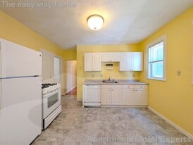 79 Conwell Ave in Somerville, MA - Building Photo