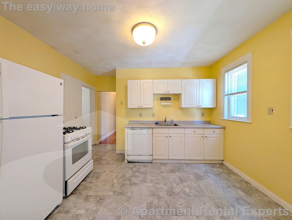 79 Conwell Ave in Somerville, MA - Building Photo