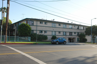 New Hampshire Avenue Apartments in Los Angeles, CA - Building Photo - Building Photo