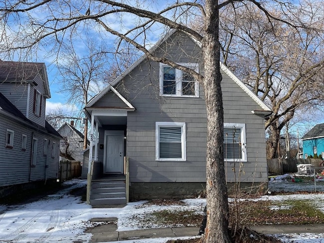 property at 25 Hoff St