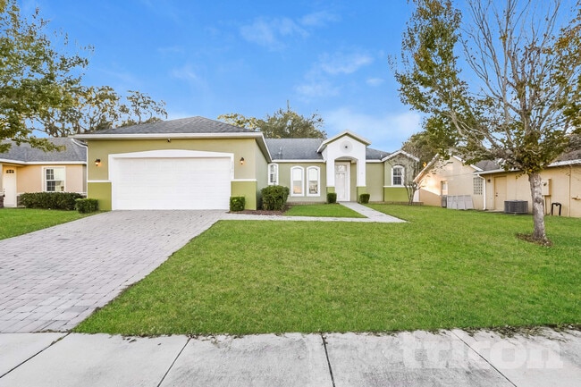 property at 33931 Emerald Pond Loop