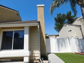559 Stoney Peak Ct in Simi Valley, CA - Building Photo - Building Photo