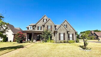 1245 Fruited Pln Cv in Collierville, TN - Building Photo