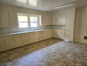 568 B St in Scotia, CA - Building Photo - Building Photo