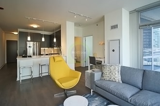 393 E Illinois St in Chicago, IL - Building Photo - Building Photo
