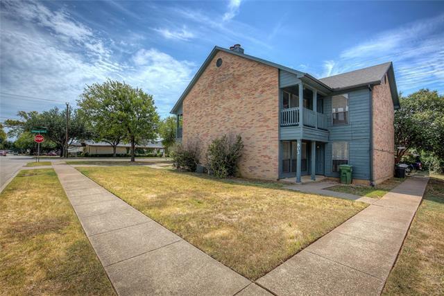 803 Treadwell Ct in Hurst, TX - Building Photo - Building Photo
