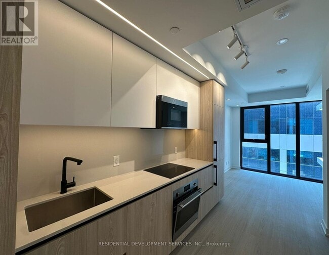 property at 699 Sheppard Ave E