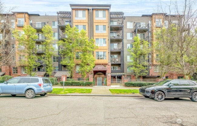 412 11th Ave, Unit 403 in Seattle, WA - Building Photo - Building Photo