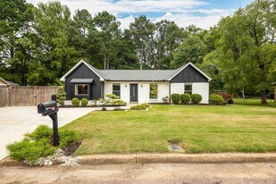 1023 Greencliff Rd in Collierville, TN - Building Photo