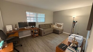 610 Tennis Club Dr in Fort Lauderdale, FL - Foto de edificio - Building Photo