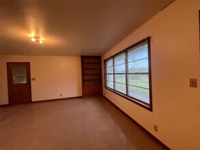 106 Jane Dr in Columbus, TX - Building Photo - Building Photo