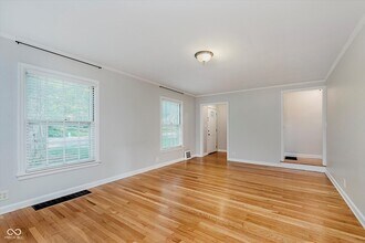 5033 N Pennsylvania St in Indianapolis, IN - Building Photo - Building Photo