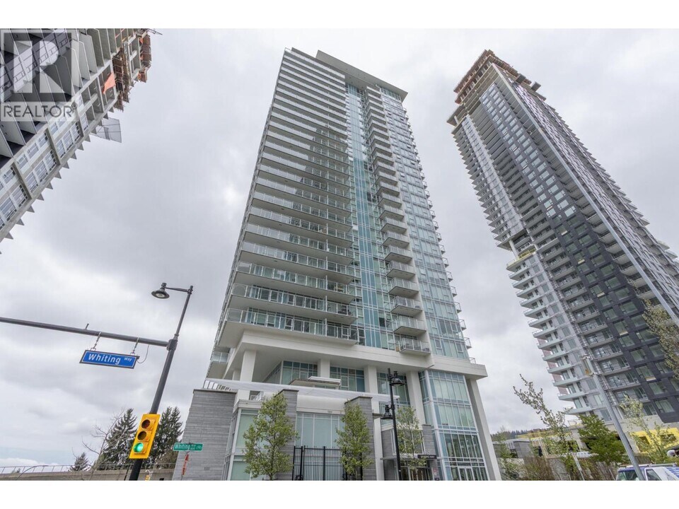 652 Whiting Way in Coquitlam, BC - Building Photo