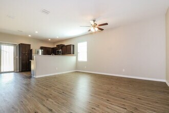 8204 W Pueblo Ave in Phoenix, AZ - Building Photo - Building Photo