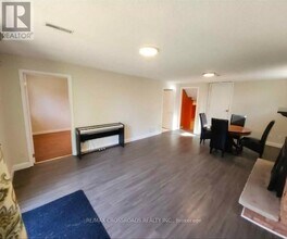 304 Orsi Ave in Bradford West Gwillimbury, ON - Building Photo - Building Photo