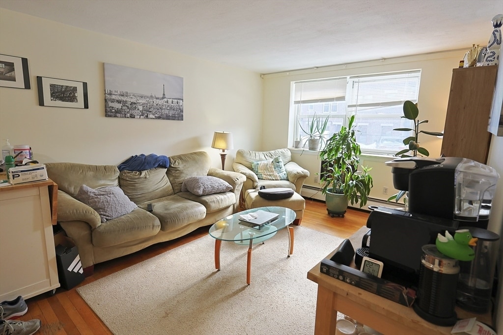 10 Commonwealth Ct in Boston, MA - Building Photo