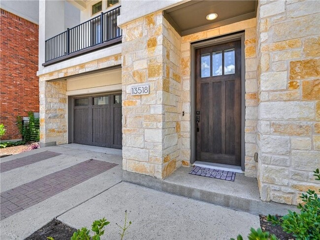 13518 Galleria Cir in Austin, TX - Building Photo - Building Photo