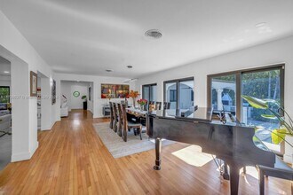1347 Bird Rd in Coral Gables, FL - Building Photo - Building Photo