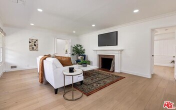 2201 Linnington Ave in Los Angeles, CA - Building Photo - Building Photo