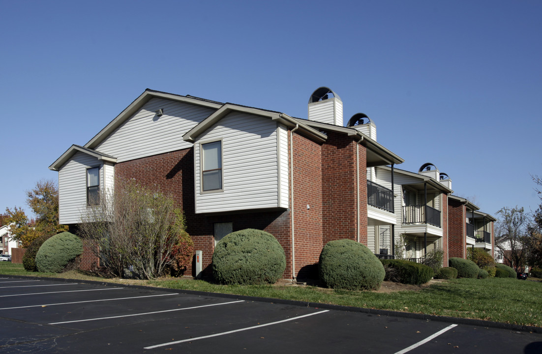 Vanderbilt Apartments in St. Peters, MO - Building Photo