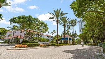 3245 NE 184th St in North Miami Beach, FL - Building Photo