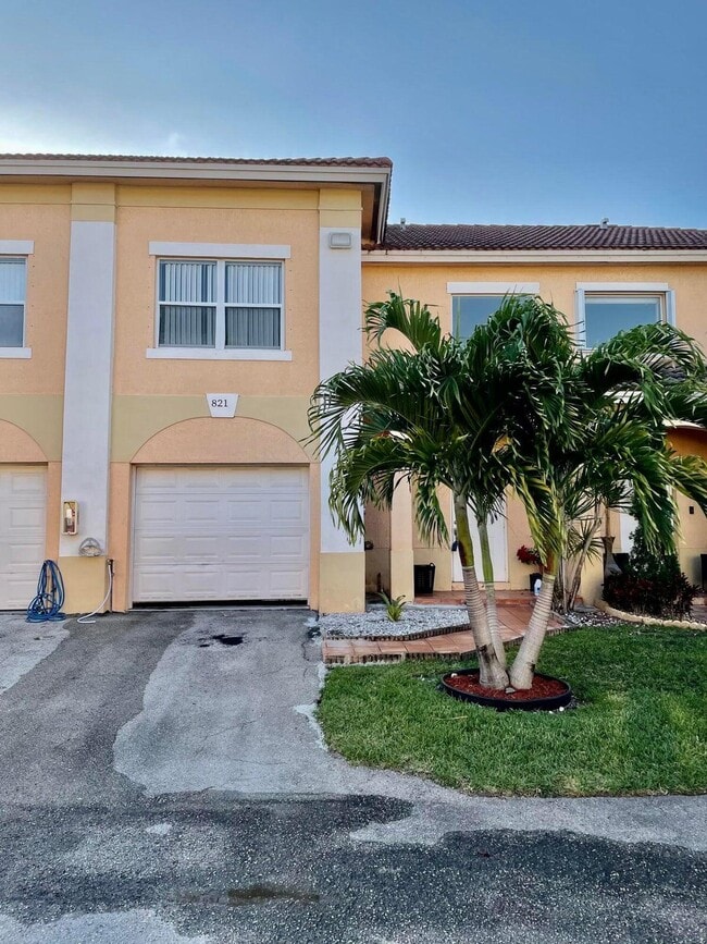 property at 821 Talia Cir