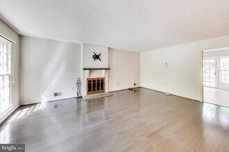 1718 Crestview Dr in Rockville, MD - Building Photo - Building Photo