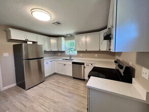 2818 LA-14 in Lake Charles, LA - Building Photo - Building Photo