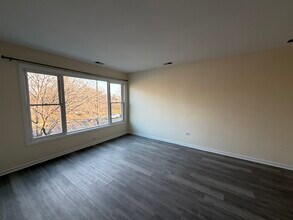 6323 W Fullerton Ave in Chicago, IL - Building Photo - Building Photo