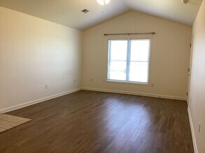 670 Bassett Dr in Chambersburg, PA - Building Photo - Building Photo