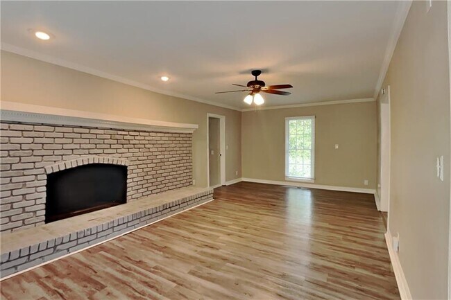 3770 Fox Hills Dr SE in Marietta, GA - Building Photo - Building Photo