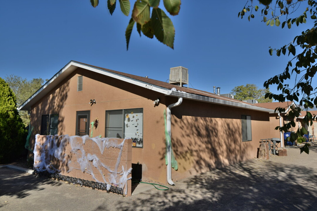 610 Jefferson St in Albuquerque, NM - Building Photo