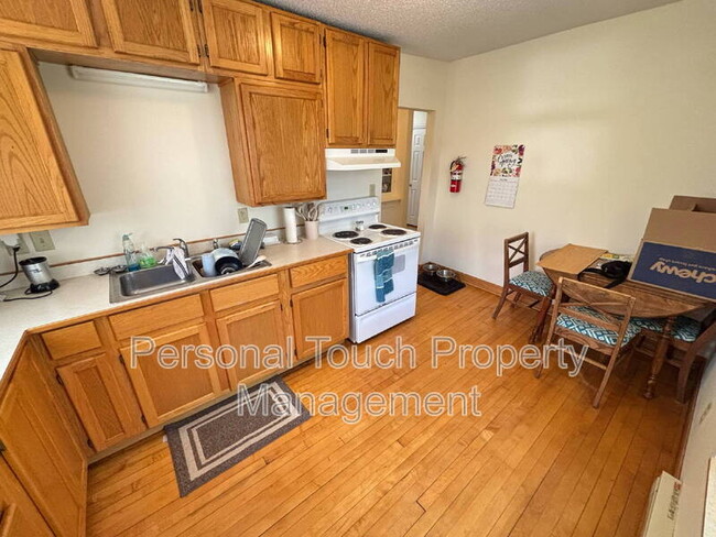411 4th Ave S in Moorhead, MN - Building Photo - Building Photo