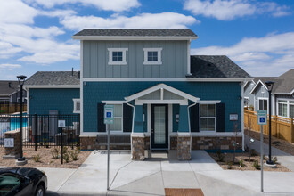 The Villas at Prairie Center in Brighton, CO - Foto de edificio - Building Photo