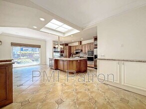 926 Palo Verde Ave in Long Beach, CA - Building Photo - Building Photo