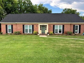 3128 Hemon Rd in Montgomery, AL - Building Photo