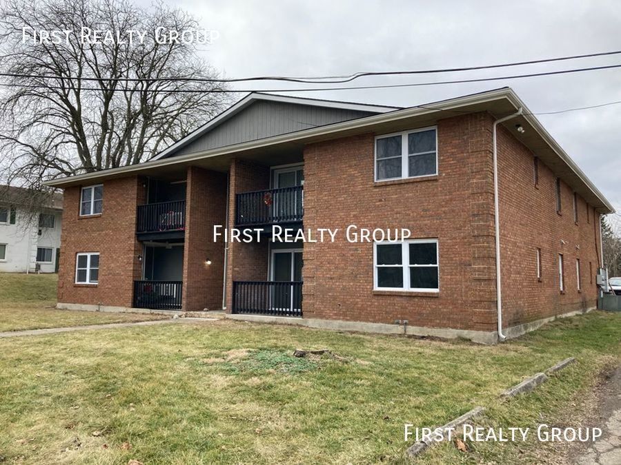 305 N Broadway St in Trotwood, OH - Building Photo