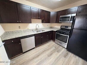 702 Goldthread Ct in Jackson Township, NJ - Building Photo - Building Photo