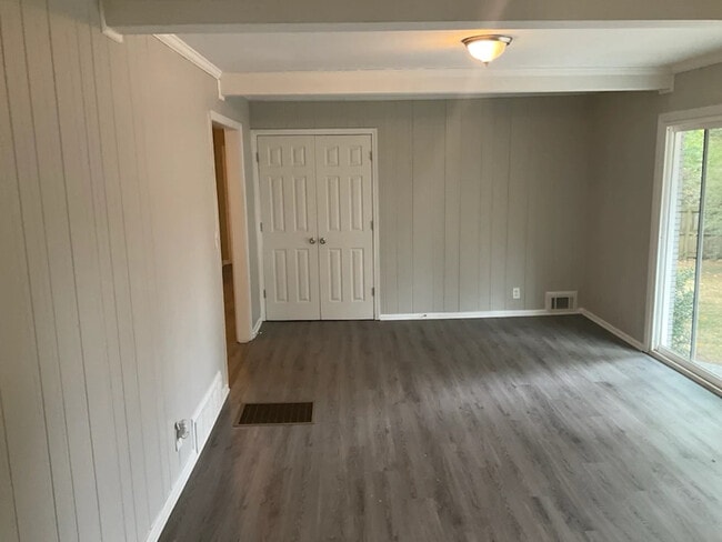 property at 1915 Timothy Dr SW