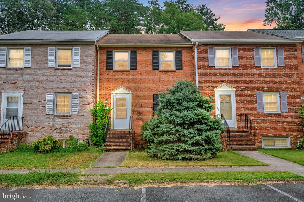 455 Ridgemore St in Fredericksburg, VA - Building Photo
