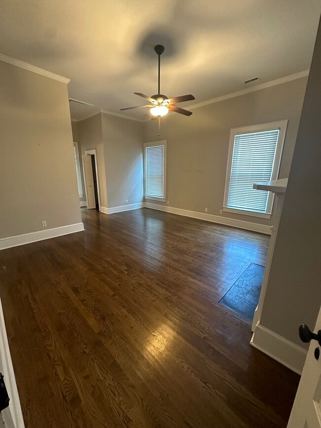 600 W Mountain St in Kings Mountain, NC - Building Photo - Building Photo