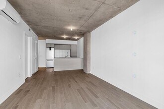 1220 Bd René-Lévesque E in Montréal, QC - Building Photo - Building Photo