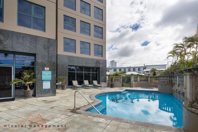 1080 S Beretania St. in Honolulu, HI - Building Photo